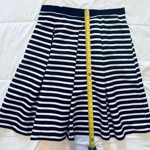 Black and white horizontal stripe skirt with POCKETS Size Large